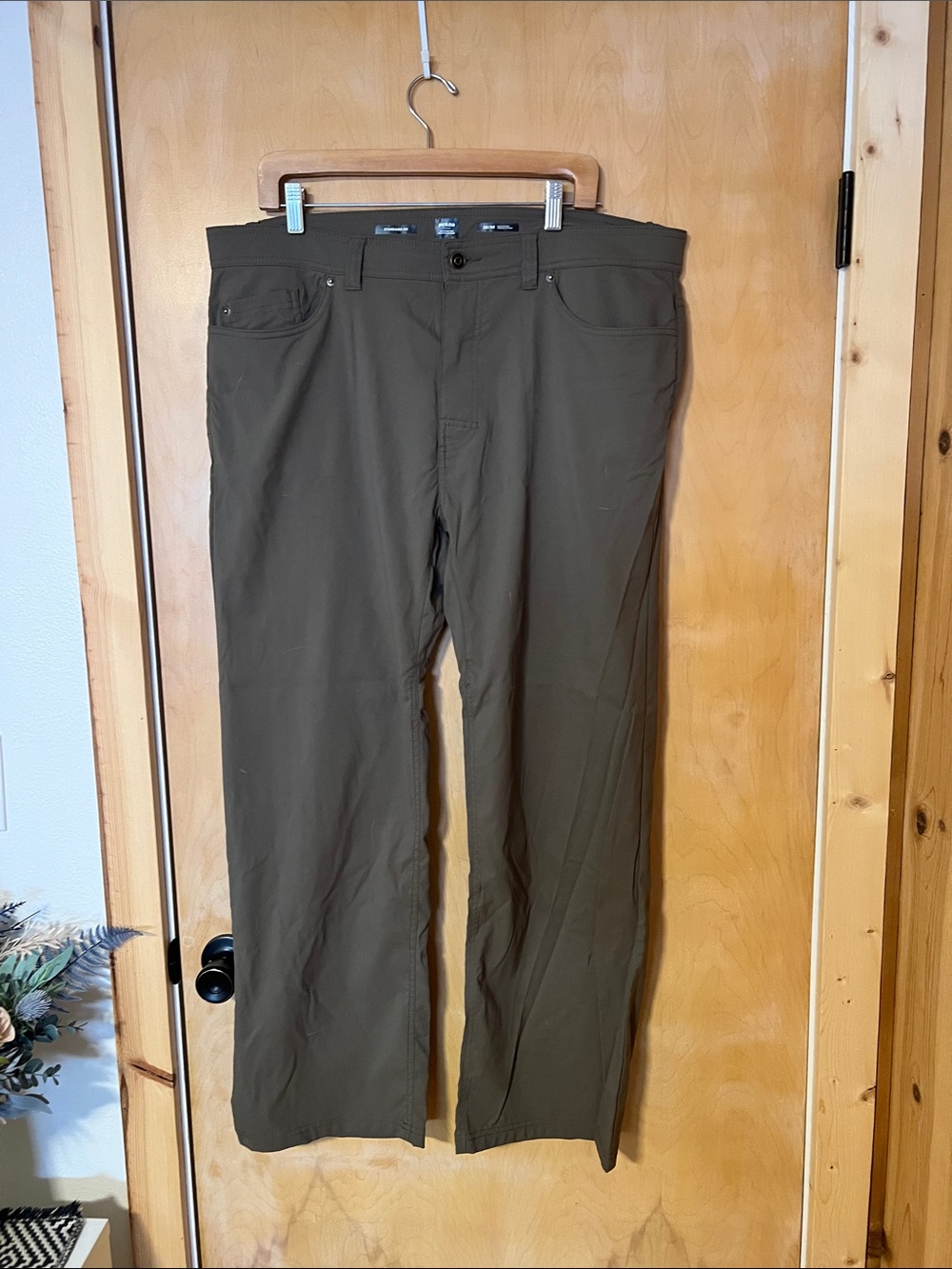 Prana Olive Straight-Leg Pants